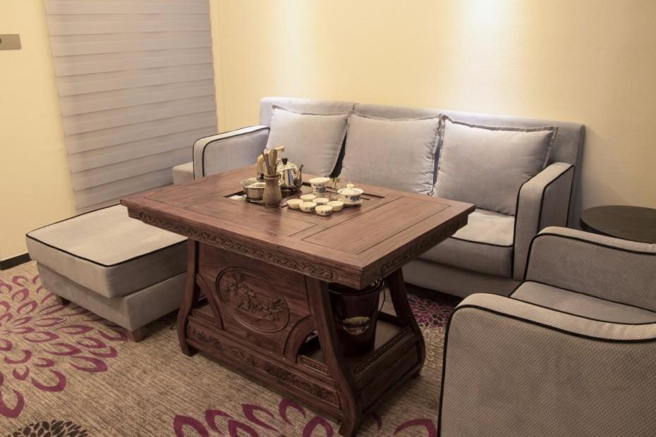 Lavande Hotel Luzhou Jiale Century City Εξωτερικό φωτογραφία