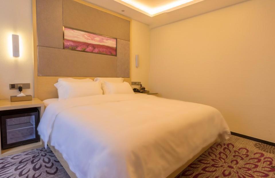 Lavande Hotel Luzhou Jiale Century City Εξωτερικό φωτογραφία